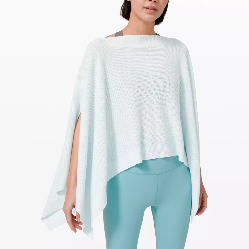 Lululemon forward flow poncho one size icy blue